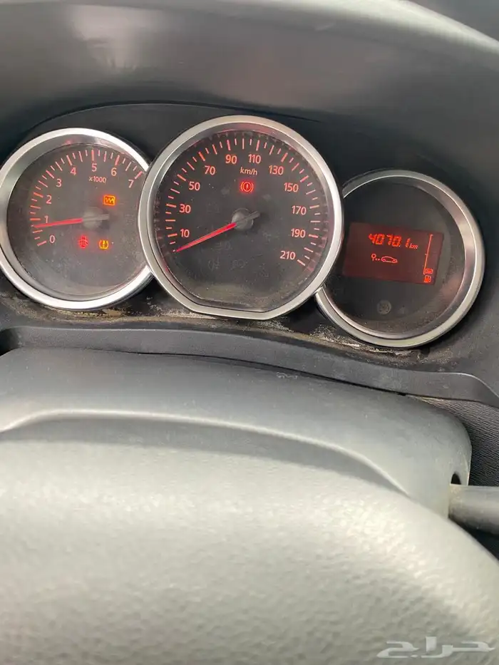 فان نقل بضائع رينو 6