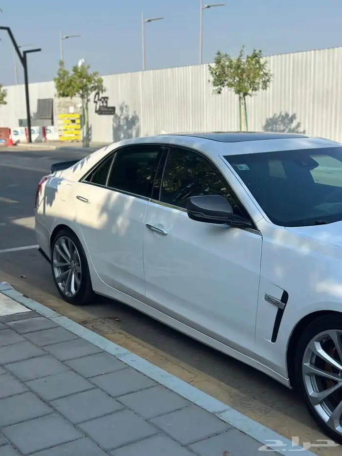 للبيع كاديلاك CTS V 6