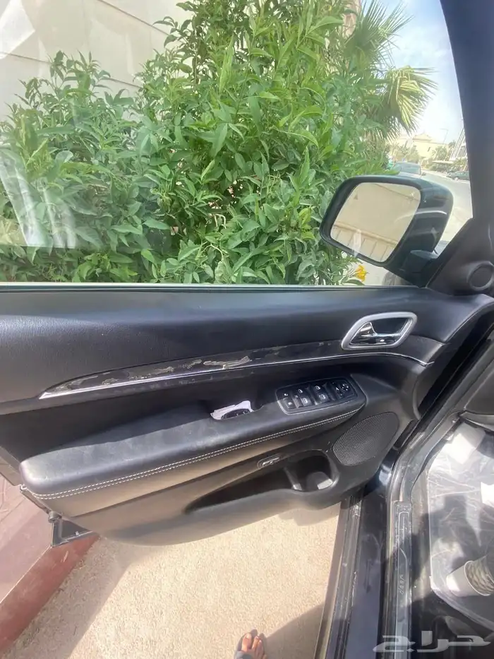 جيب srt للبيع 4