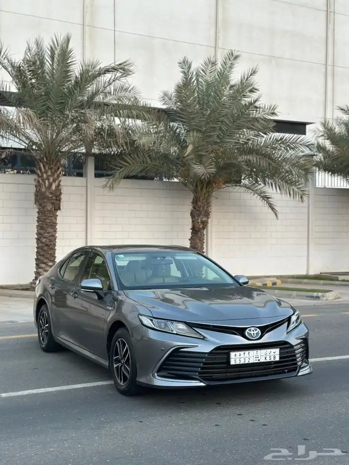 تويوتا كامري 2023 LE هايبرد 1