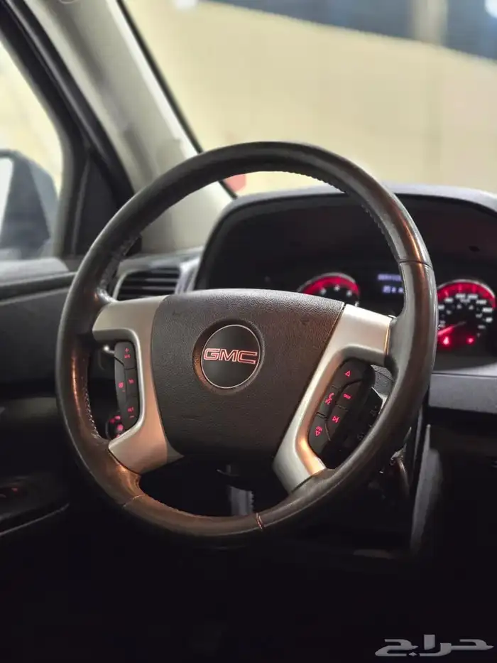 جمس اكاديا موديل 2012 بحالة ممتازة 9