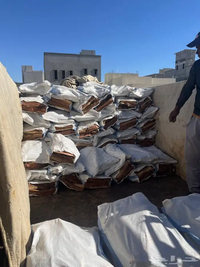 مستورد المدينه سمر شلايخ يابس شرط خيشه تجي 13 كيلو السعر 60 0