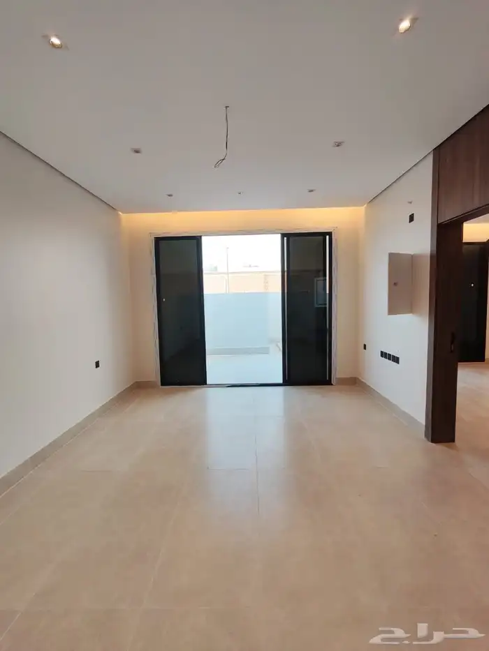 فله نص ارض للبيع حي الفلاح 14