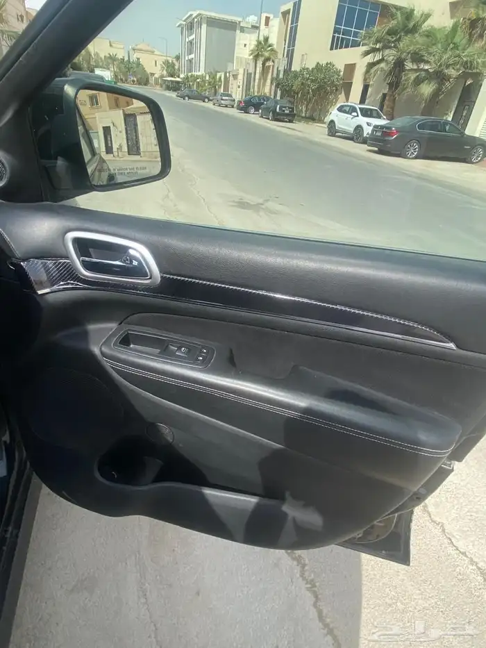 جيب srt للبيع 14