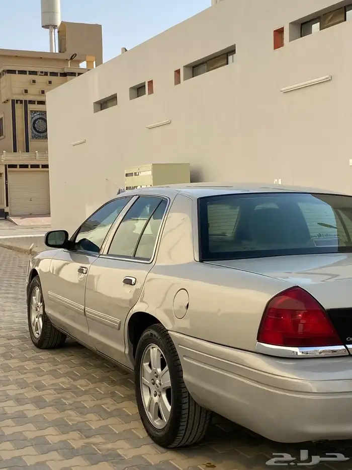 كروان فكتوريا فورد 2011 9