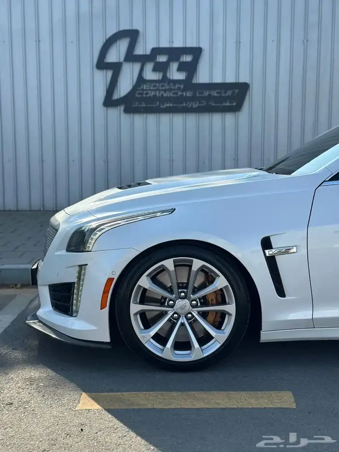 للبيع كاديلاك CTS V 3