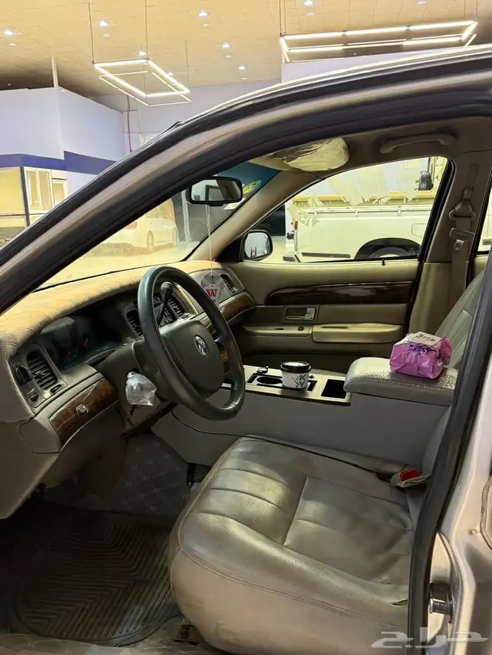 فورد قراند ماركيز 2010 3