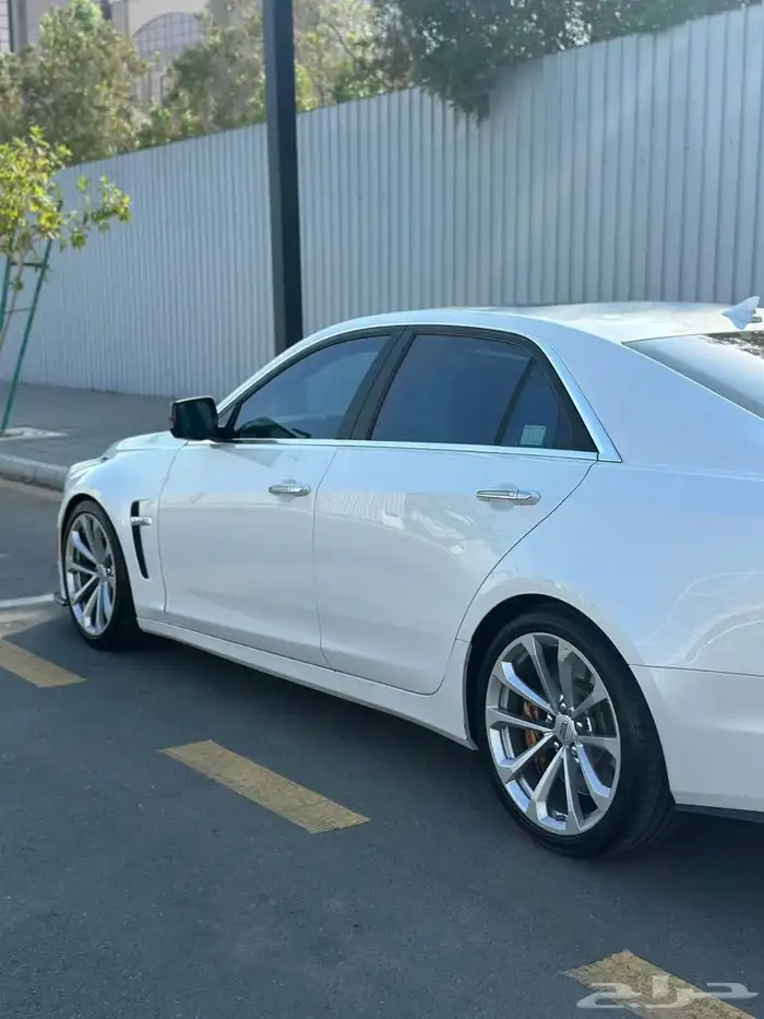 للبيع كاديلاك CTS V 8