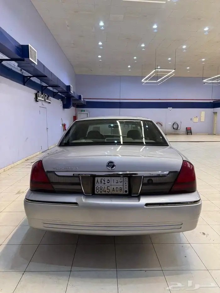 فورد قراند ماركيز 2010 2