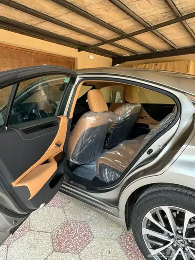 لكزس ES 250 AA 2022 index