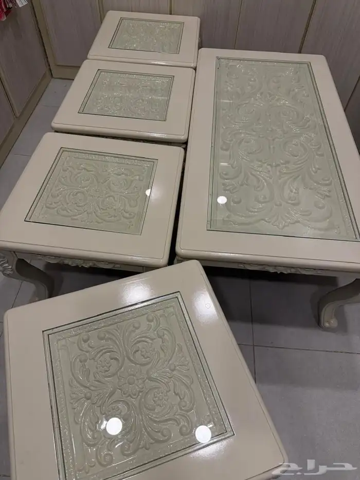 اثاث سرير جديد مع طاولات جديده 0