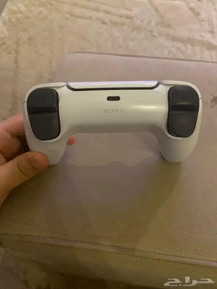 يد سوني فايف مافيها اي مشاكل سبب البيع محتاج فلوس 1