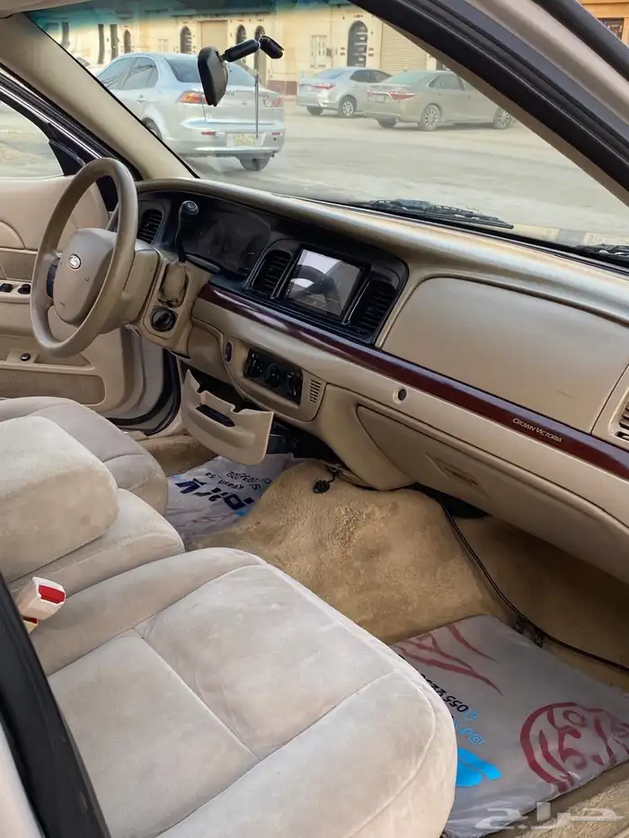 كروان فكتوريا فورد 2011 17