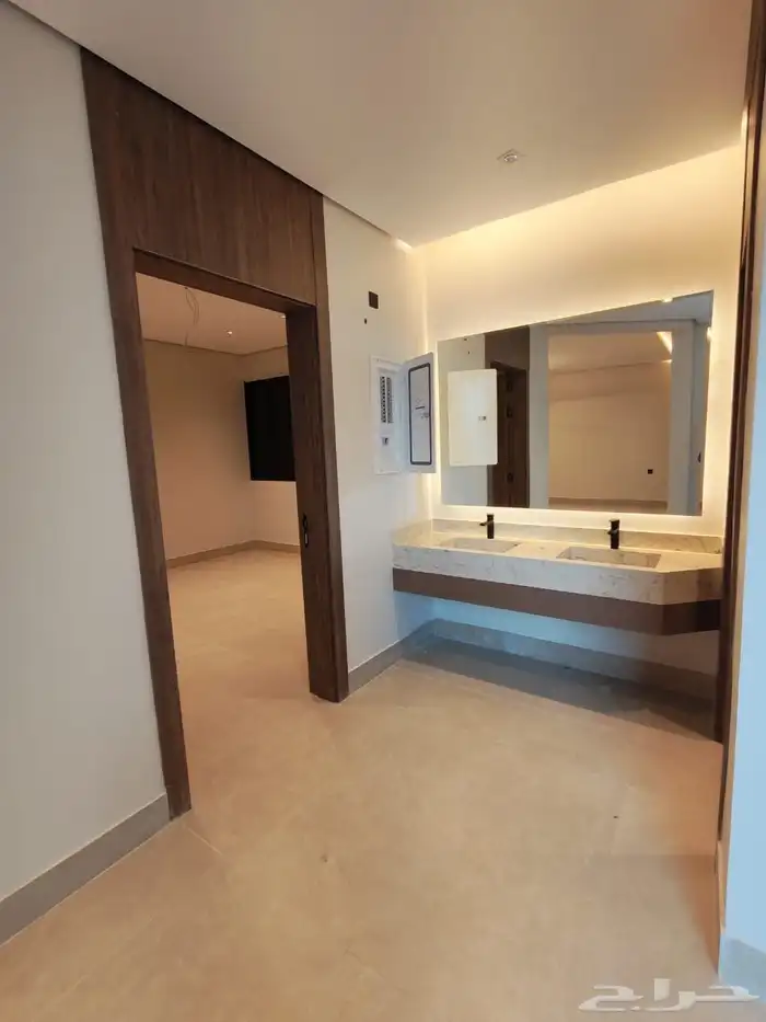 فله نص ارض للبيع حي الفلاح 19