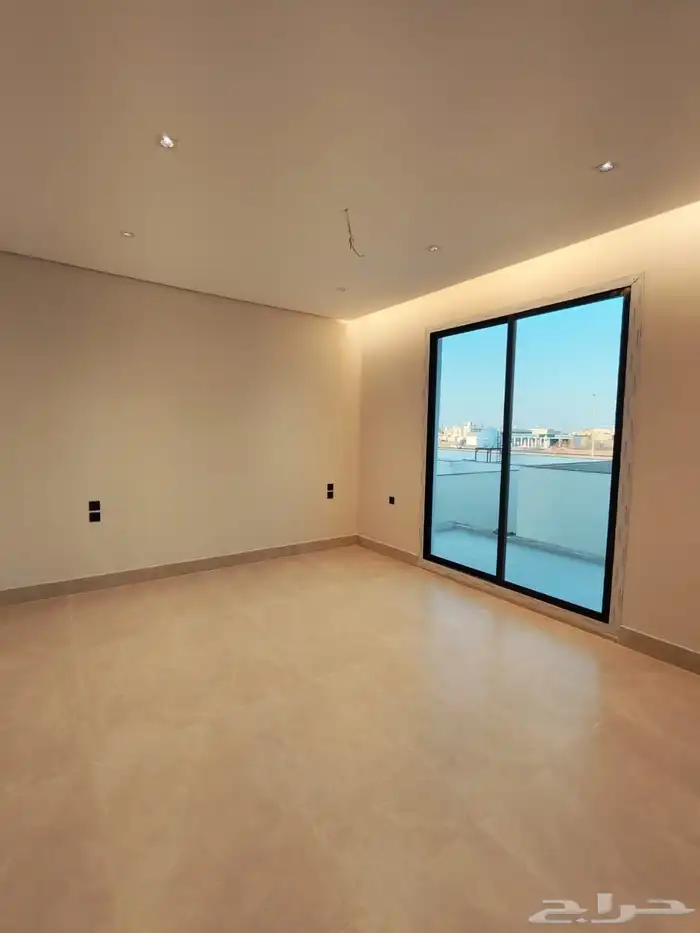 فله نص ارض للبيع حي الفلاح 9