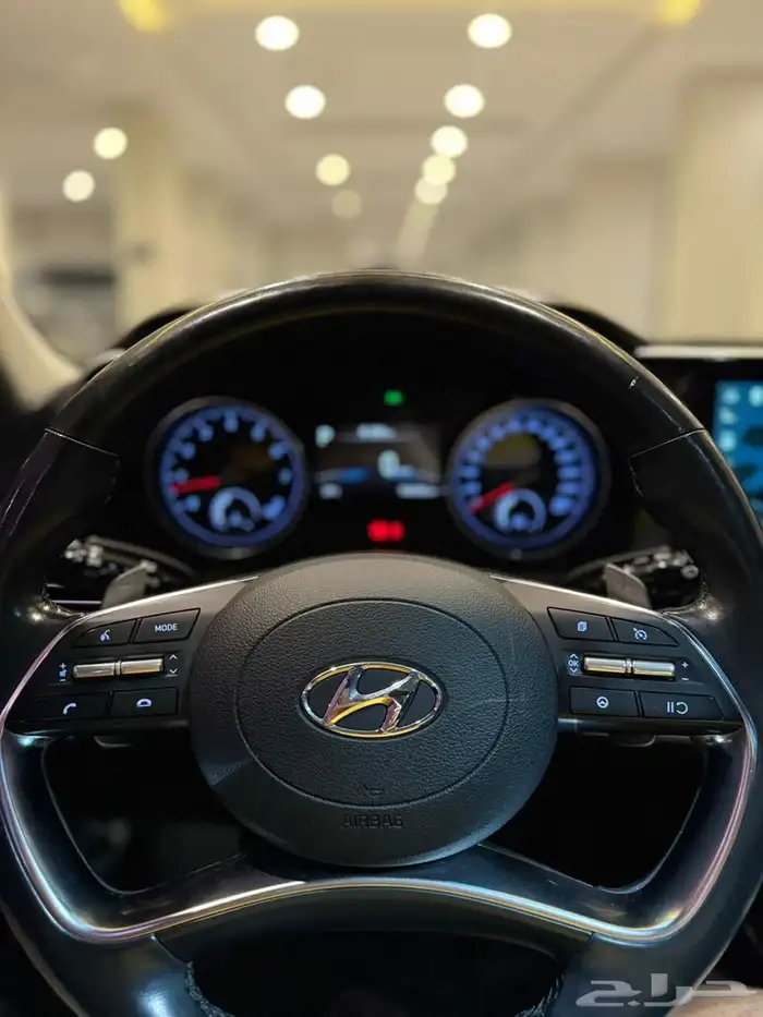 ازيرا 2020 ( بنزين ) بانوراما فل كامل بحالة الوكالة 10