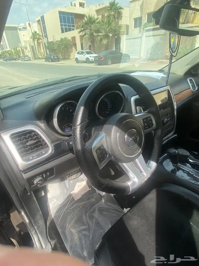 جيب srt للبيع 5