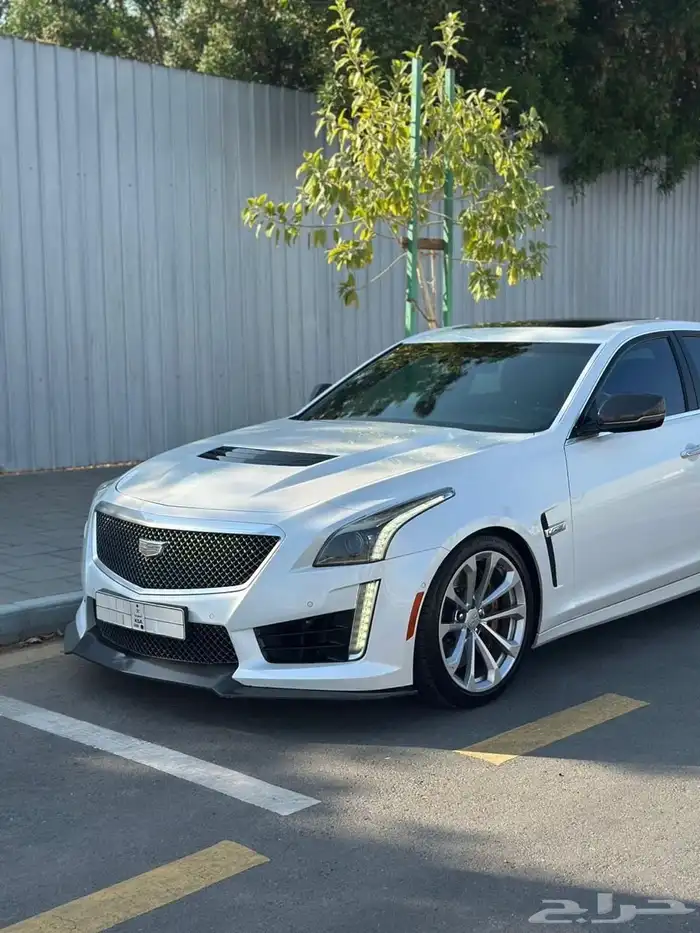 للبيع كاديلاك CTS V 1