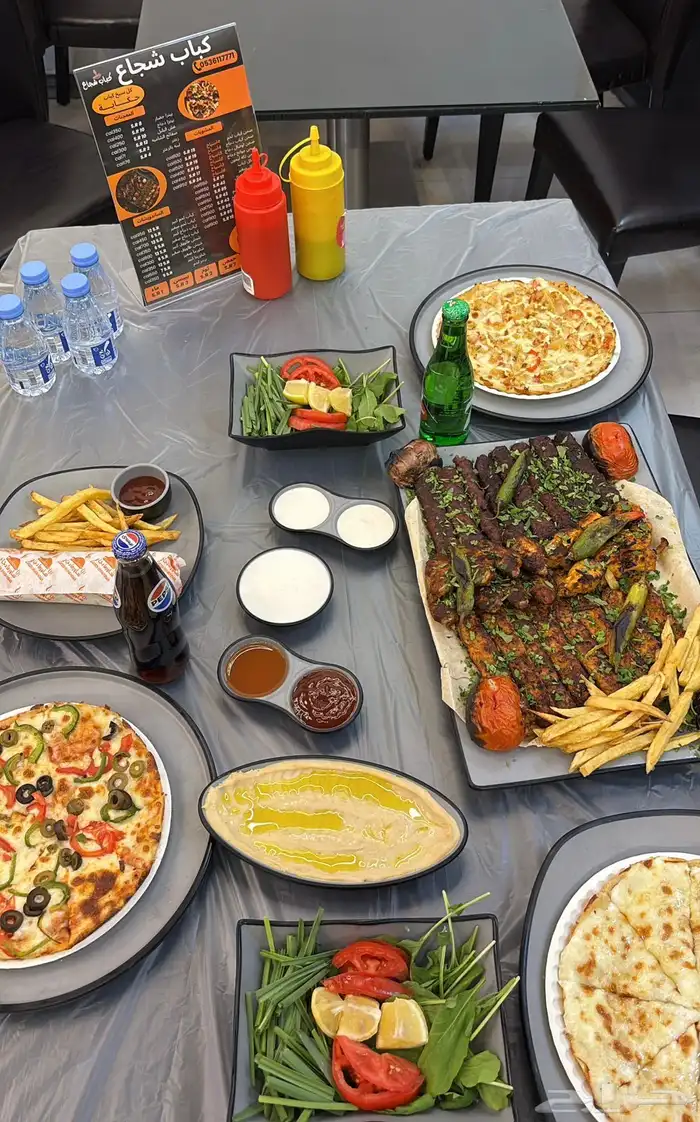 مطعم كامل مع السكن للبيع 0