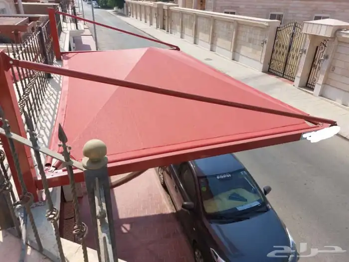 مظله سيارتين جنب بعض 2