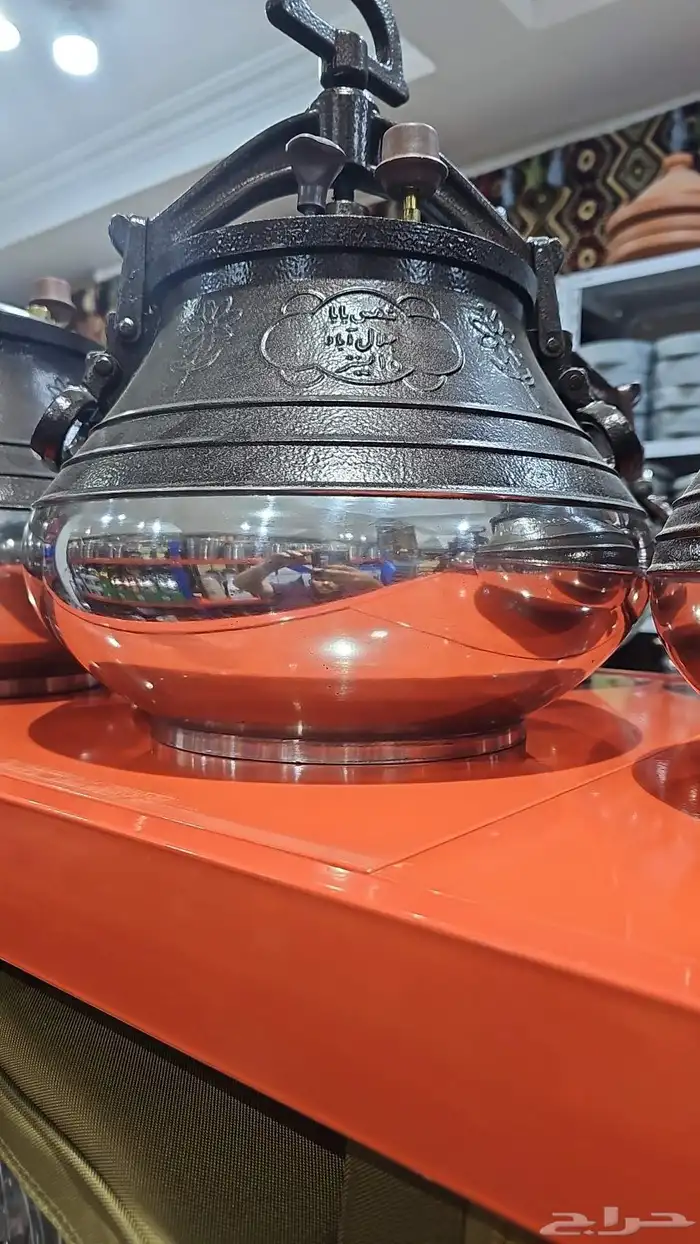 يوجد لدينا جميع انواع الفخاريات 8