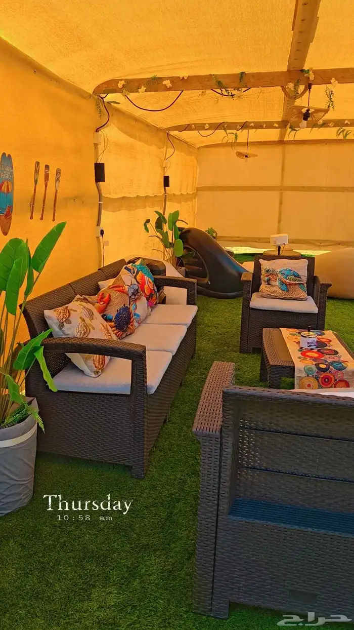 كرفان على شاطيء البحر بجده 5