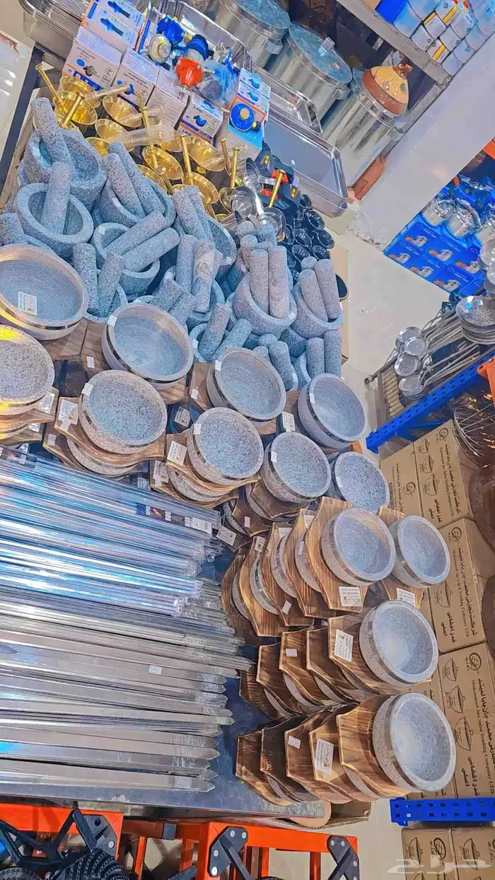 يوجد لدينا جميع انواع الفخاريات 2