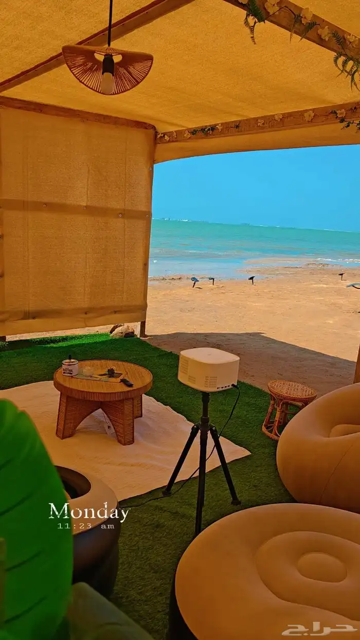 كرفان على شاطيء البحر بجده 4