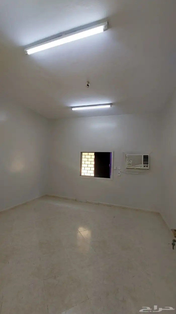 عماره دور وشقتين بحي المطار حائل 8