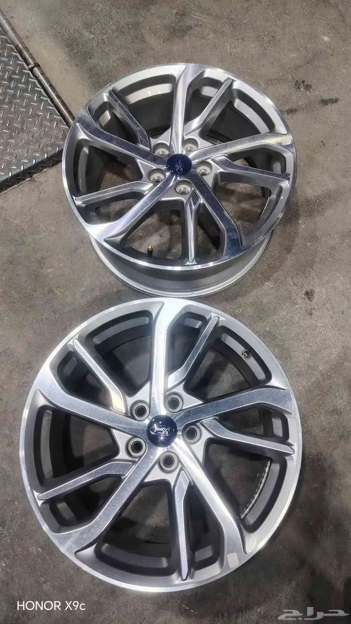 طقم جنوط تورس وكاله 2023شبه جديد اصفار 3