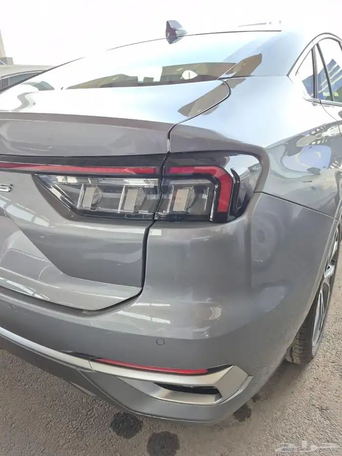 فورد تورس تيتانيوم 2026 3