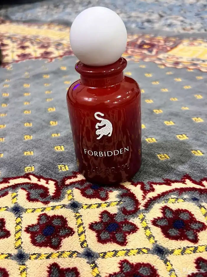 اشرطه وعطر وكتاب ونظارات ليليه 3