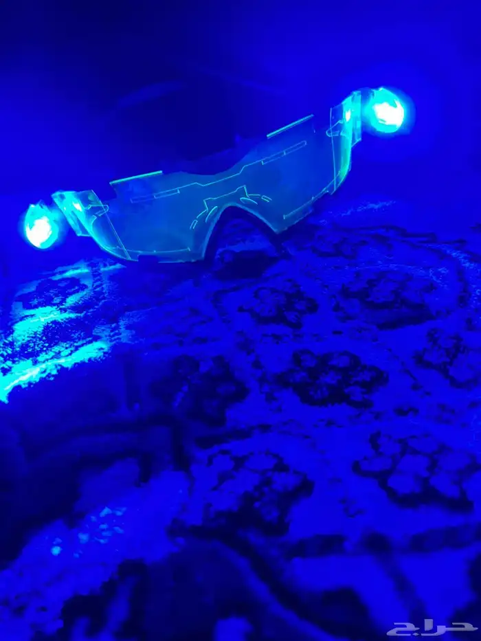 اشرطه وعطر وكتاب ونظارات ليليه 8