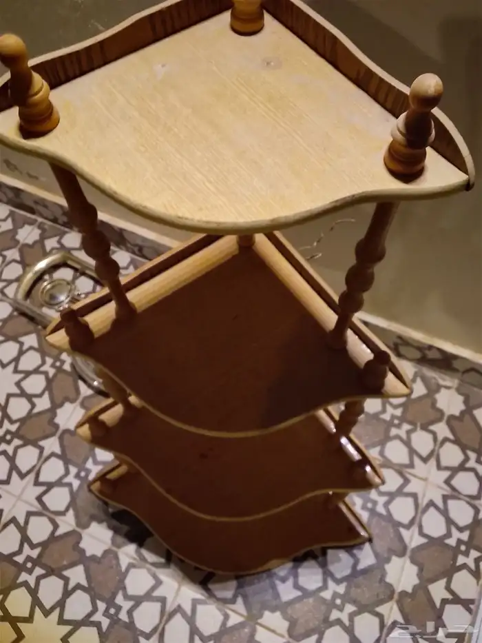 قاعدة ركن تراثية قديمة وساعة بندول كلاسيكيه 1