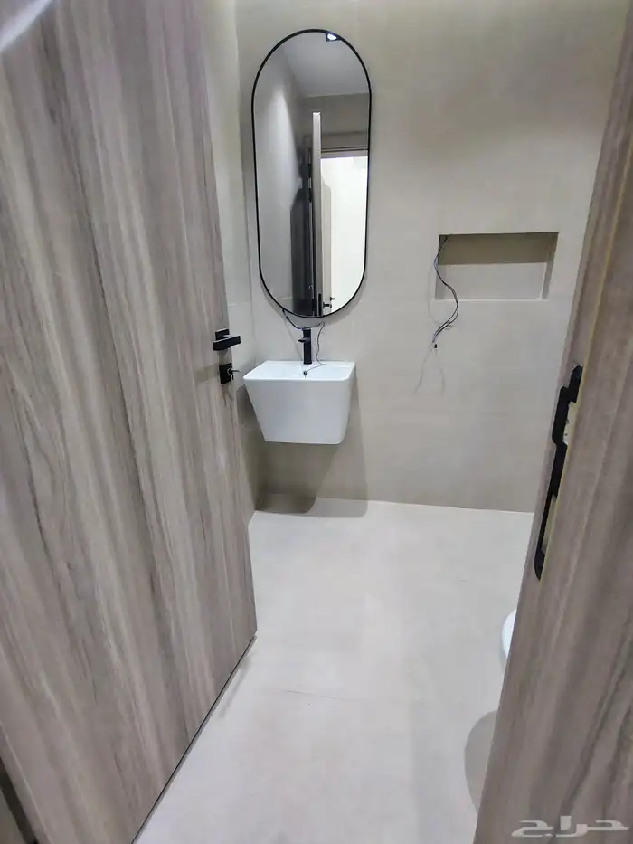 شقق جديده للايجار بالمهديه 4 غرف مكيف ومطبخ راكب السعر 55 ال 7