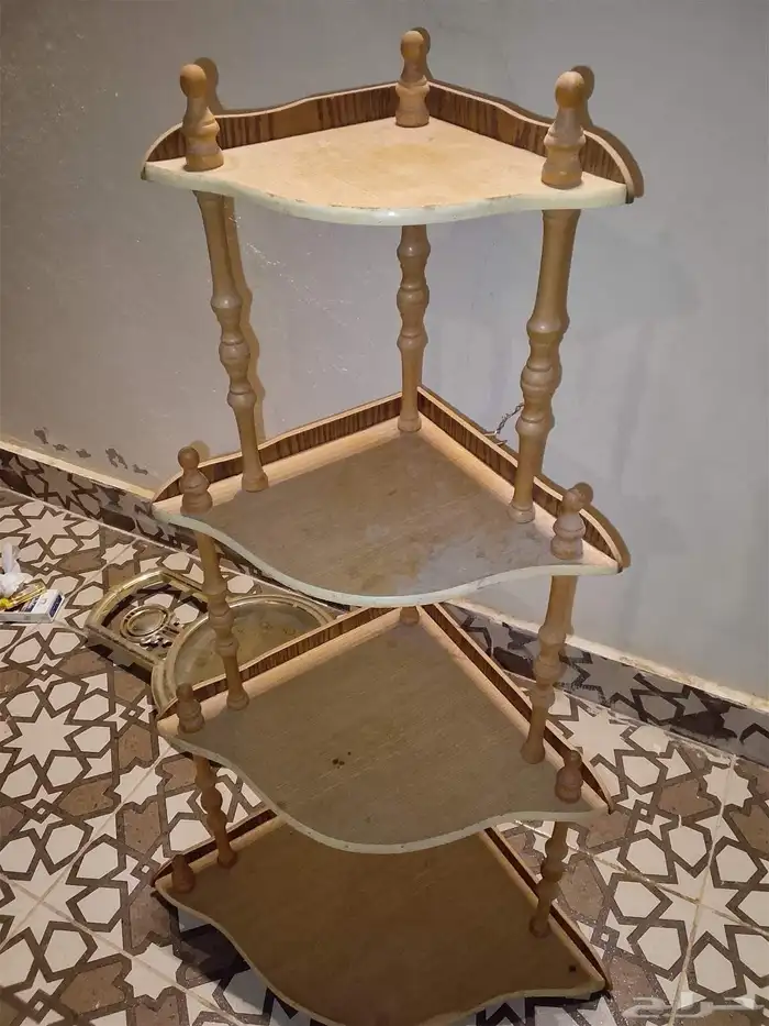 قاعدة ركن تراثية قديمة وساعة بندول كلاسيكيه 3