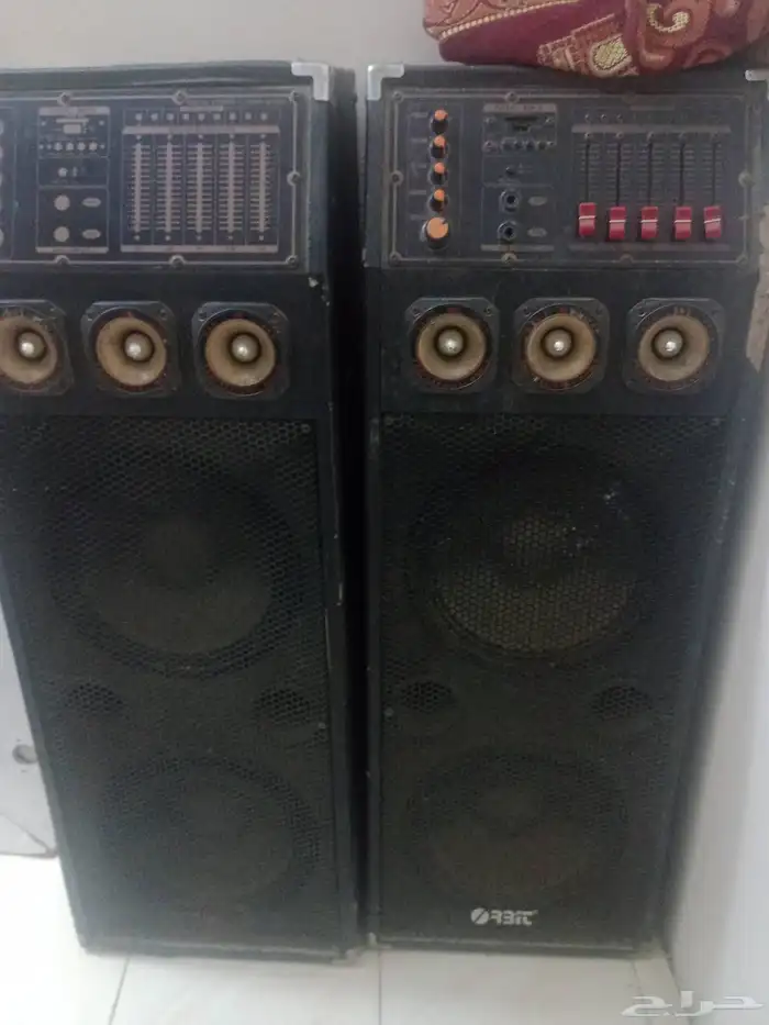 للبيع سماعات كبيره نظيفه 0