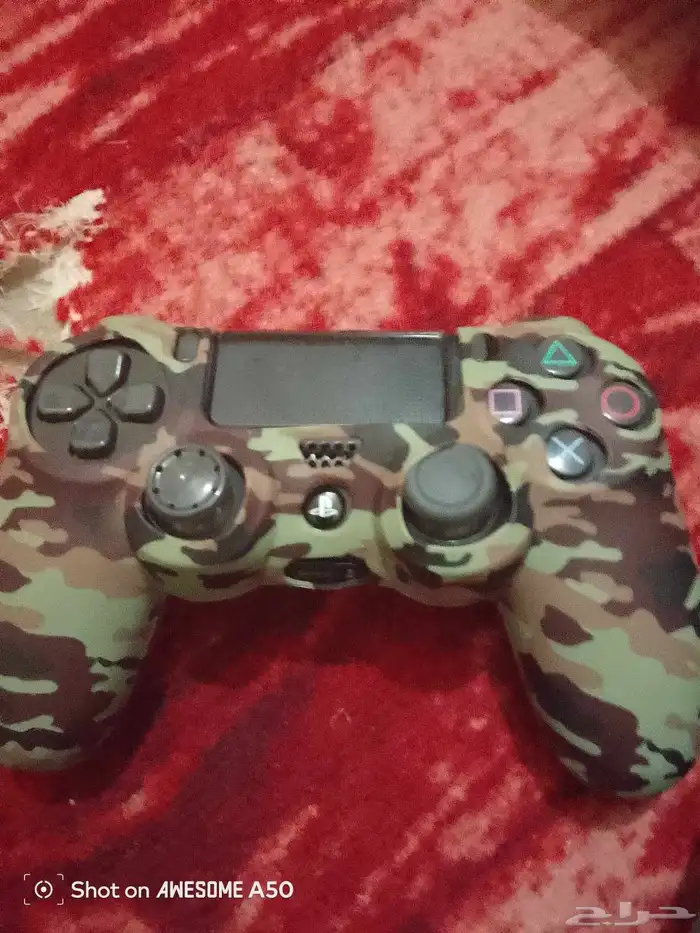 سوني فور نظيف جدا مع ثلاثة اشرطه 1