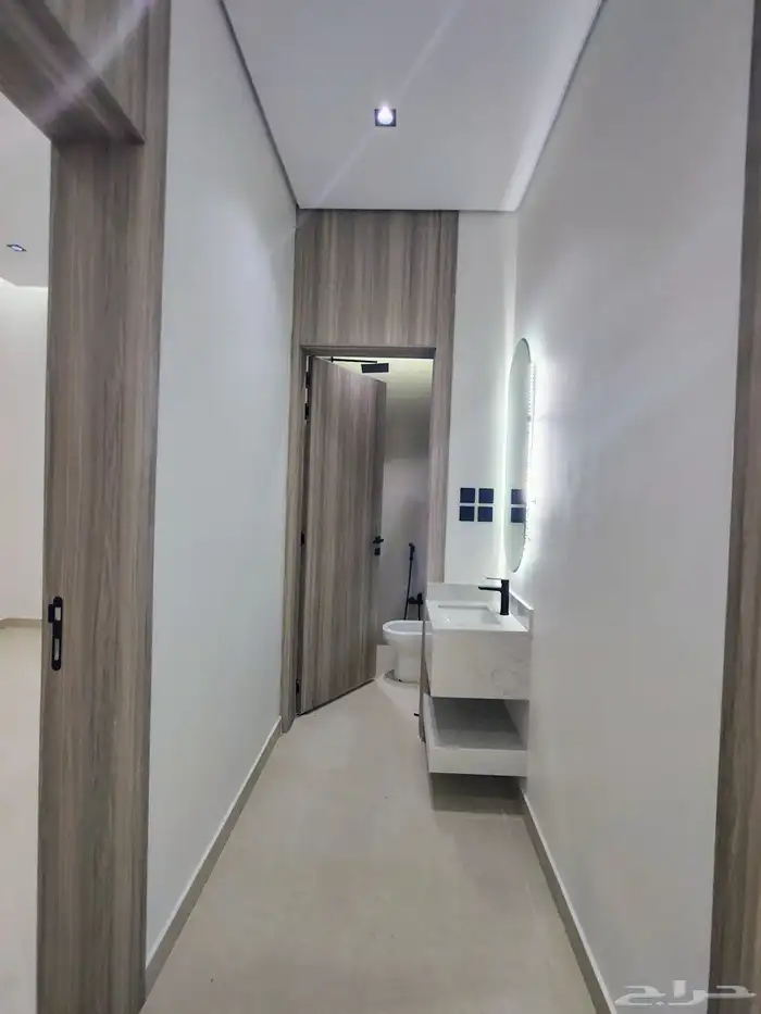 شقق جديده للايجار بالمهديه 4 غرف مكيف ومطبخ راكب السعر 55 ال 9