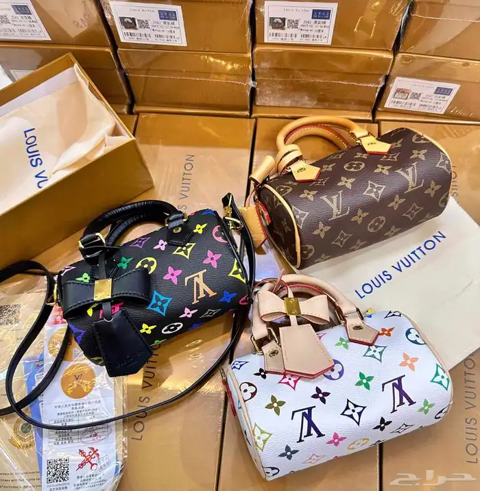 شنط شوزات ساعات نظارات جمله وتجزئه لتواصل واتس 1