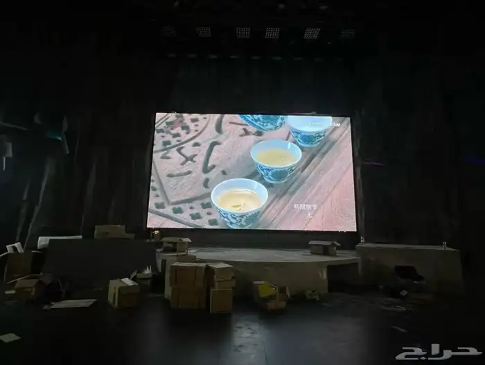 شاشات عرض LED كبيرة مقاسات حسب الطلب داخلي وخارجي 3