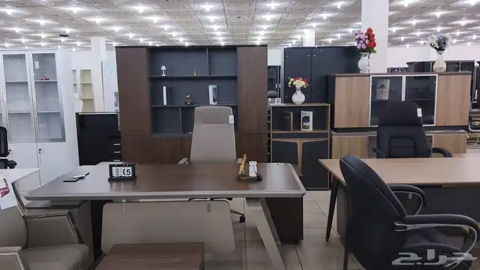 جديد اثاث مودرن مكتبي متوفرج. (وموجود التوصيل  والتركيب 23