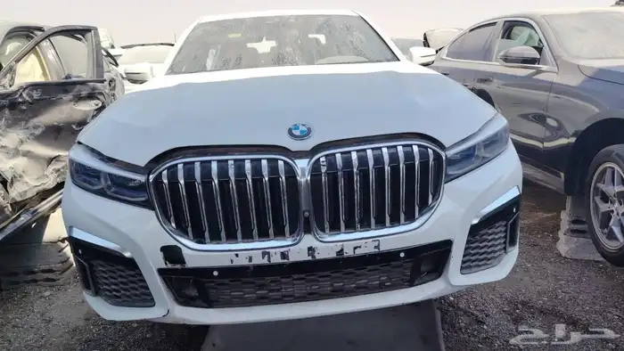 قطع غيار تشليح بي ام دبليو 8