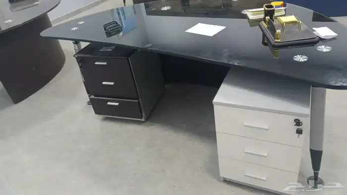 اثاث مكتبي مكاتب زجاج متين 6