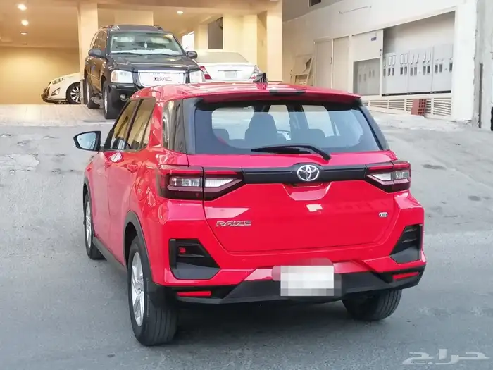 للبيع تويوتا رايز الموديل 2023 بحالة ممتازة جدا 9