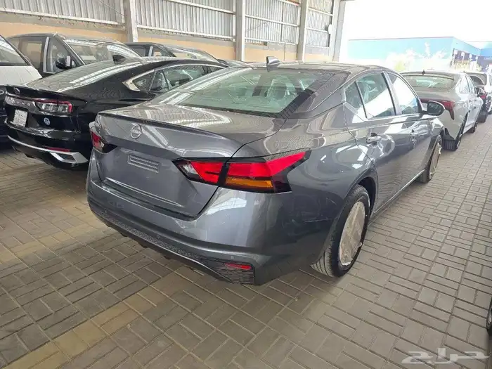 نيسان التيما 4