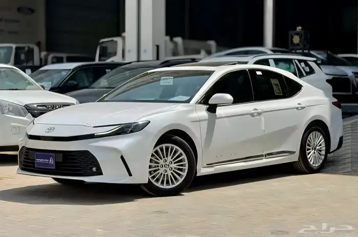 تويوتا كامري Le بنزين 2025 ( ندعم جميع البنوك ) 3