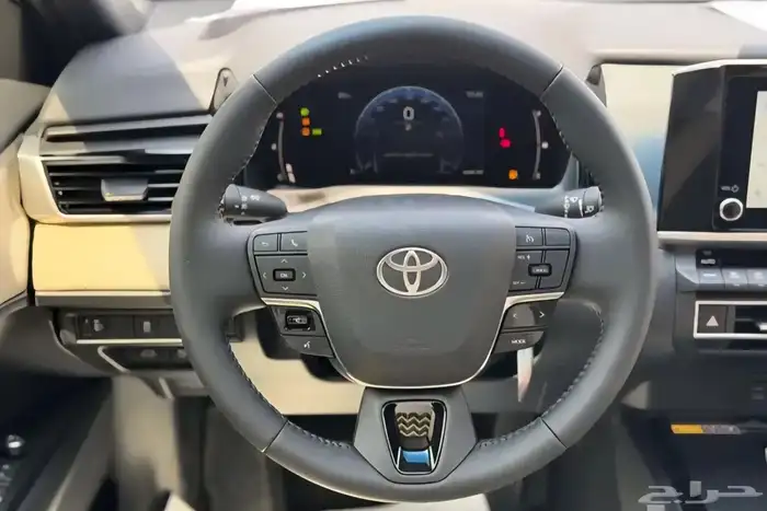 تويوتا كامري Le بنزين 2025 ( ندعم جميع البنوك ) 25