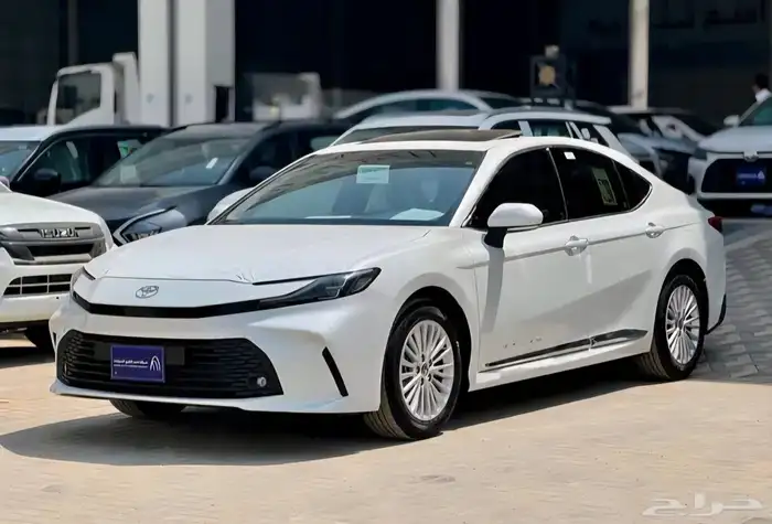 تويوتا كامري Le بنزين 2025 ( ندعم جميع البنوك ) 8