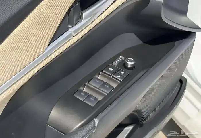 تويوتا كامري Le بنزين 2025 ( ندعم جميع البنوك ) 10